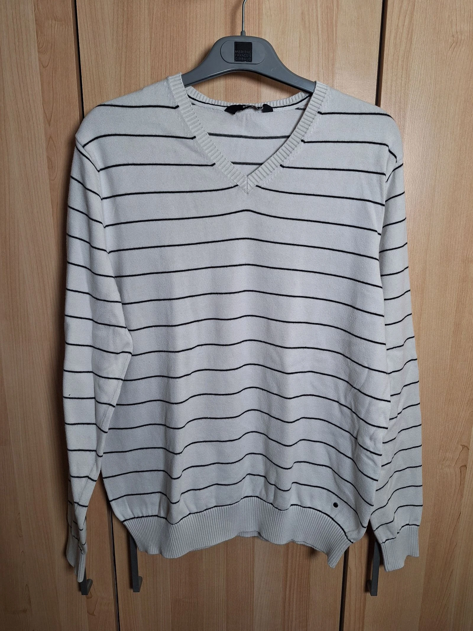 pull celio homme col v blanc raye noir taille l